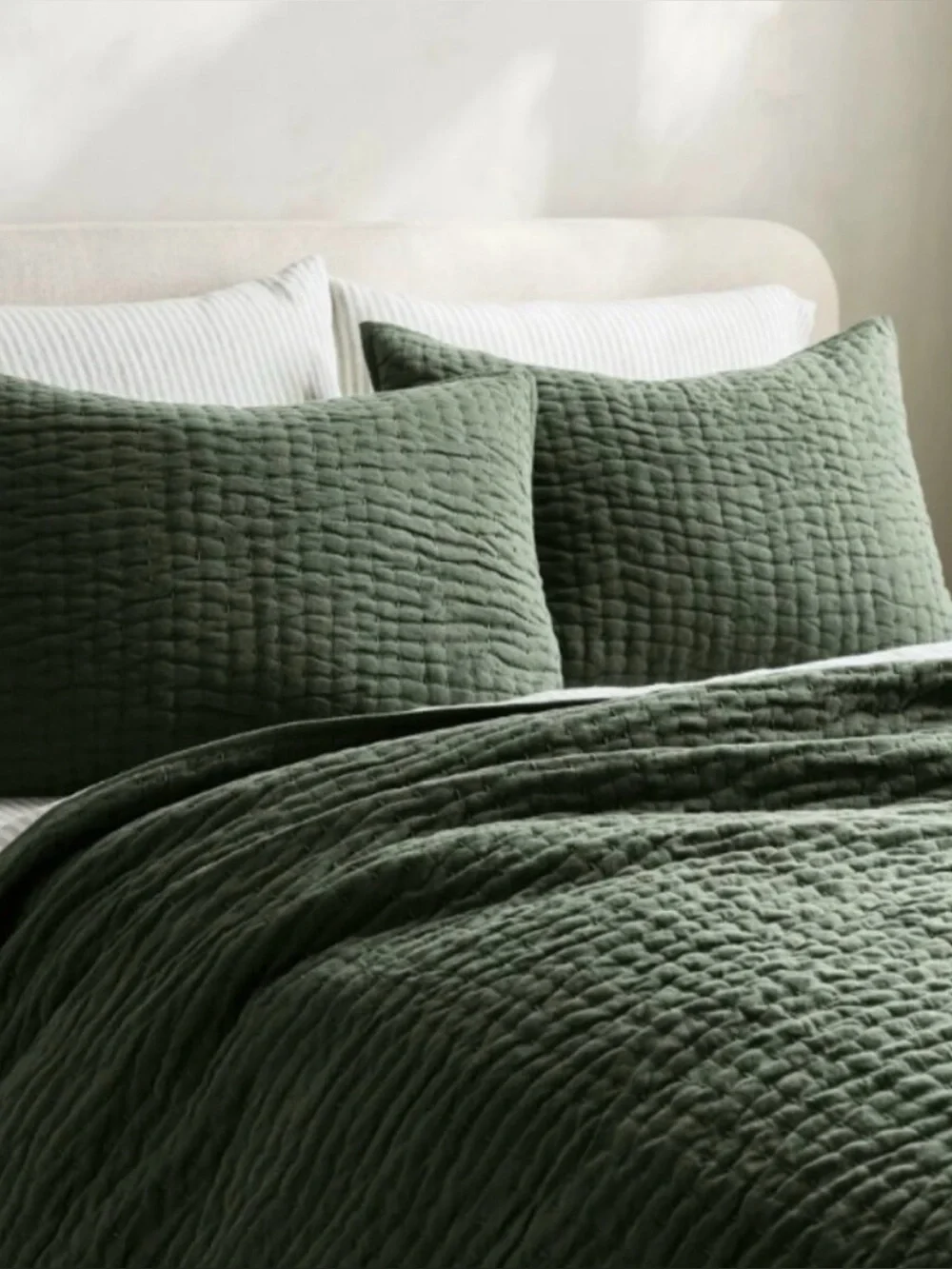 King/Cal King Linen and Organic Cotton Stitch Quilt in Pine  Green - Retail $170